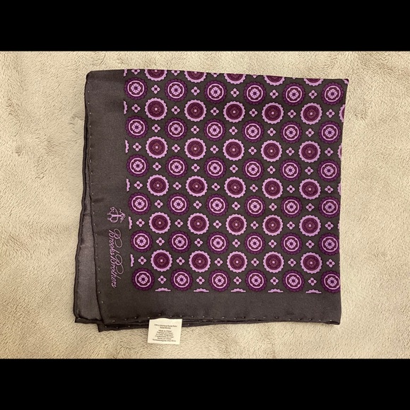 Brooks Brothers - Pocket Square - Picture 1 of 3